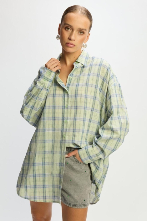 Refined Department woven short studs zaar